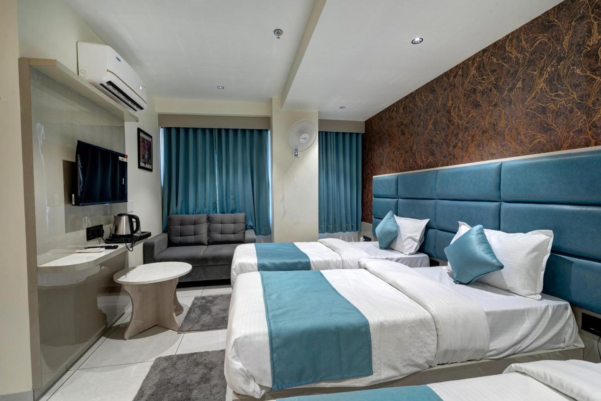Hotel Shrimad Villa Гандинагар Экстерьер фото